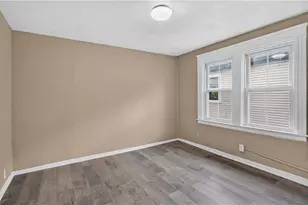 28 Pumgansett St, Providence, RI 02908 - Photo 26