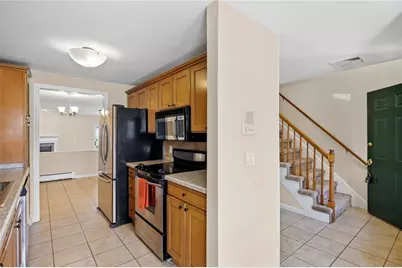 60 Saddle Green #B, North Providence, RI 02904 - Photo 4