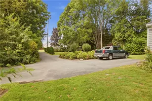 590 Turner Rd, Middletown, RI 02842 - Photo 10