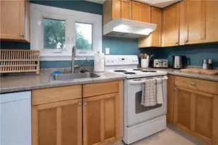 534 Aquidneck Ave, Middletown, RI 02842 - Photo 24