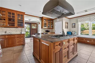 412 Seaside Dr, Jamestown, RI 02835 - Photo 12