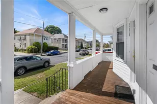 208 Suffolk Ave, Pawtucket, RI 02861 - Photo 4