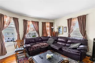 208 Suffolk Ave, Pawtucket, RI 02861 - Photo 18