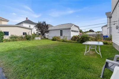 208 Suffolk Avenue, Pawtucket, RI 02861 - Photo 32