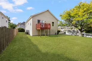 75 James St, East Providence, RI 02914 - Photo 6