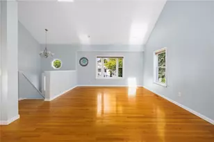 75 James St, East Providence, RI 02914 - Photo 10