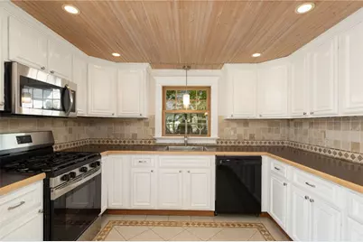 27 Seminole Street, Warwick, RI 02889 - Photo 18