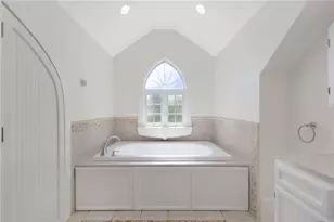 27 Seminole St, Warwick, RI 02889 - Photo 36