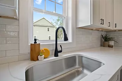 89 Croade Street, Warren, RI 02885 - Photo 10