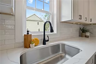 89 Croade St, Warren, RI 02885 - Photo 10