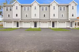 89 Croade St, Warren, RI 02885 - Photo 2