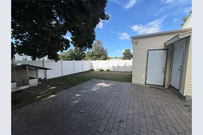 40 Standish Avenue, Providence, RI 02908 - Photo 30