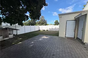 40 Standish Ave, Providence, RI 02908 - Photo 30