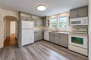 107 Fuller St, Pawtucket, RI 02861 - Photo 8
