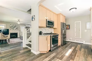 75 Summer St, Westerly, RI 02891 - Photo 16