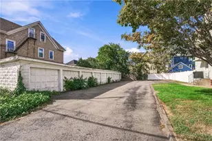 126 Coyle Ave, Pawtucket, RI 02861 - Photo 44
