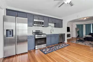 126 Coyle Ave, Pawtucket, RI 02861 - Photo 2