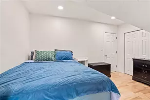 126 Coyle Ave, Pawtucket, RI 02861 - Photo 32