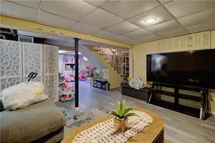 55 Jastram St, Providence, RI 02908 - Photo 16