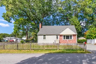 73 Salix St, Warwick, RI 02889 - Photo 4