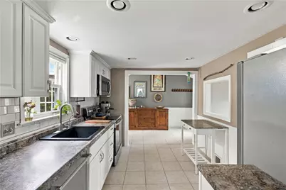 60 Parkway Drive, Warwick, RI 02886 - Photo 8