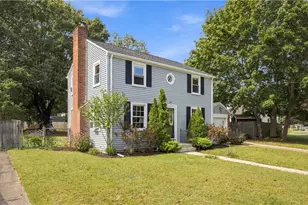 60 Parkway Dr, Warwick, RI 02886 - Photo 2