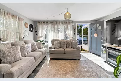 24 Vincenzo Drive, West Warwick, RI 02893 - Photo 4