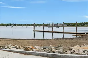 484 Thames St, Bristol, RI 02809 - Photo 20