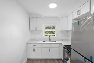 149 Burnside St, Providence, RI 02905 - Photo 32