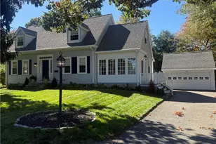 40 Grandview Ave, Lincoln, RI 02865 - Photo 2