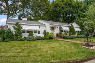 60 Alhambra Cir, Cranston, RI 02905 - Photo 6