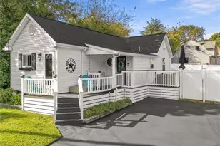 37 Oxford Ave, Warwick, RI 02889 - Photo 1