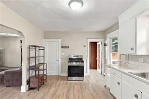 297 Burnside Ave, Woonsocket, RI 02895 - Photo 4
