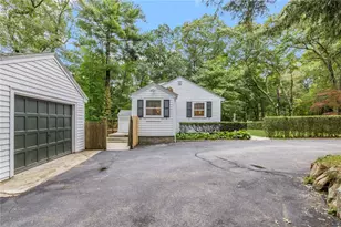 15 Williams Rd, Smithfield, RI 02917 - Photo 4