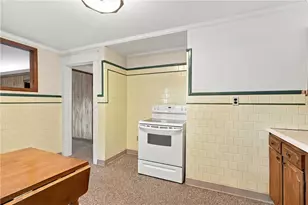 374 Reservoir Rd, Burrillville, RI 02859 - Photo 12