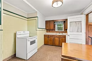 374 Reservoir Rd, Burrillville, RI 02859 - Photo 10