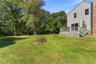 10 Erin Dr, South Kingstown, RI 02879 - Photo 4