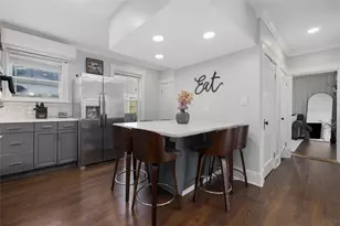 122 Oriole Ave, Pawtucket, RI 02860 - Photo 12