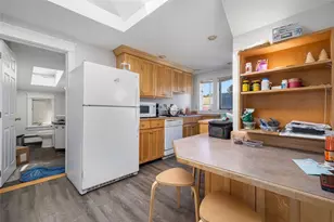 122 Oriole Ave, Pawtucket, RI 02860 - Photo 26