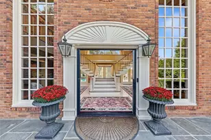 65 Viva Way, Woonsocket, RI 02895 - Photo 4