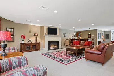 65 Viva Way, Woonsocket, RI 02895 - Photo 32