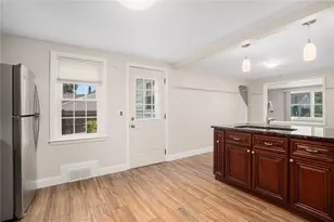 37 Haverford Rd, Warwick, RI 02886 - Photo 12