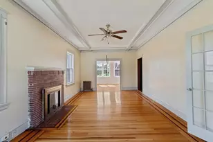 246 Lenox Ave, Providence, RI 02907 - Photo 8