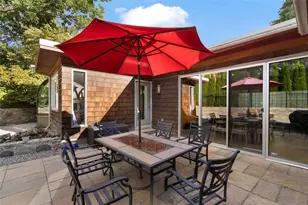 6 Coldbrook Ct, Cranston, RI 02920 - Photo 10
