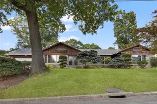 6 Coldbrook Ct, Cranston, RI 02920 - Photo 1