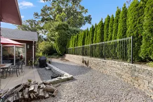 6 Coldbrook Ct, Cranston, RI 02920 - Photo 6
