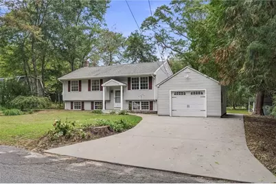 7 Cedar Knoll Drive, Hopkinton, RI 02804 - Photo 2