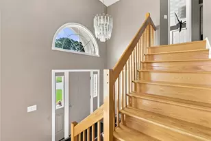 8 Lake View Ct, Johnston, RI 02919 - Photo 14