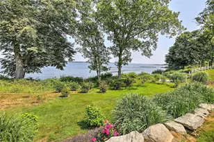 105 Heidi Dr, Portsmouth, RI 02871 - Photo 16
