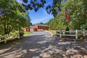 21 Wysteria Ln, Cumberland, RI 02864 - Photo 2